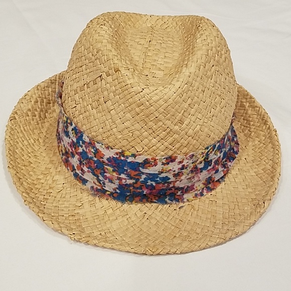 Cute Women's Straw Hat - Picture 2 of 4